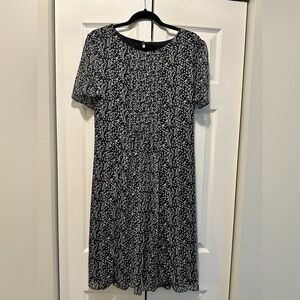NWOT - MSK Black and White Patterned Midi Dress